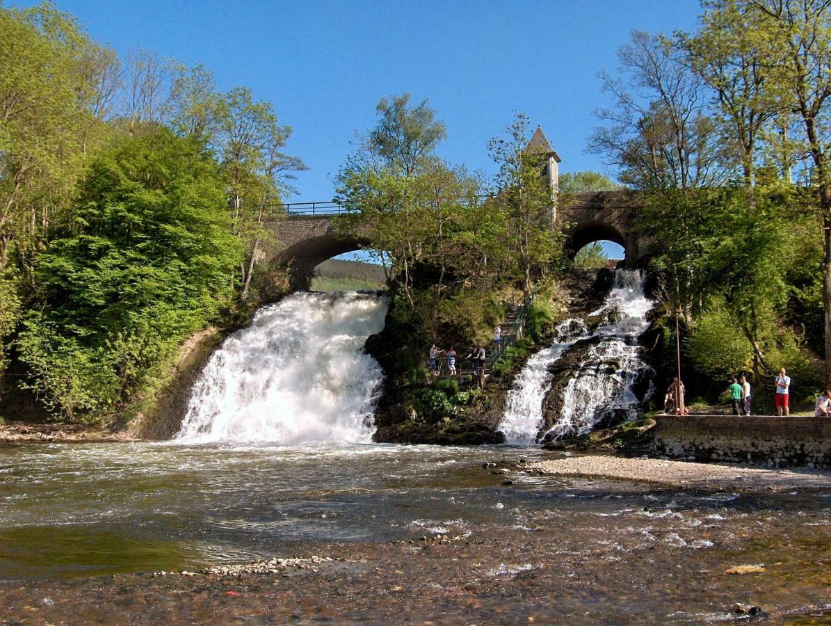 Au Bord De L'Eau Villa Trois-Ponts Bagian luar foto
